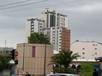  grand immeuble moderne d'habitations vers la gare